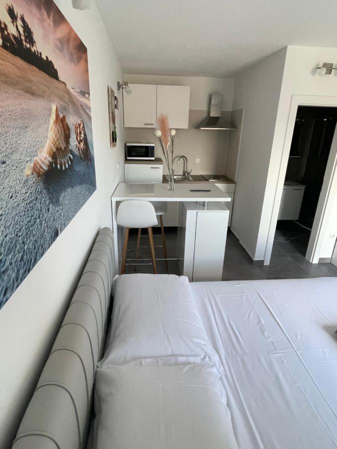 Villa Milena Sweet Apartment-With A Pool トロギール エクステリア 写真