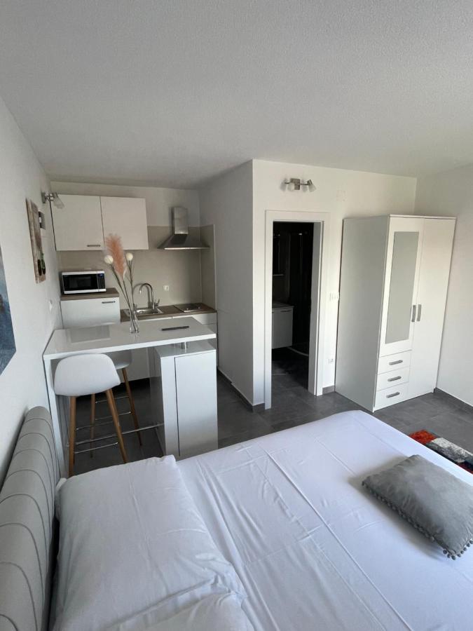 Villa Milena Sweet Apartment-With A Pool トロギール エクステリア 写真